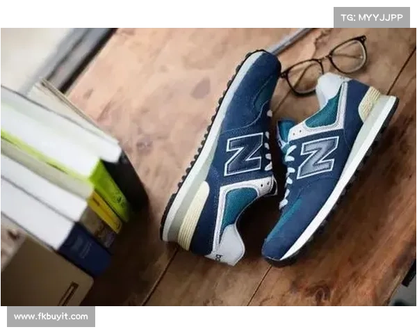 勒沃库森新赛季主场球衣揭晓：红黑十字重构摩登经典，New Balance 首秀致敬历史根源